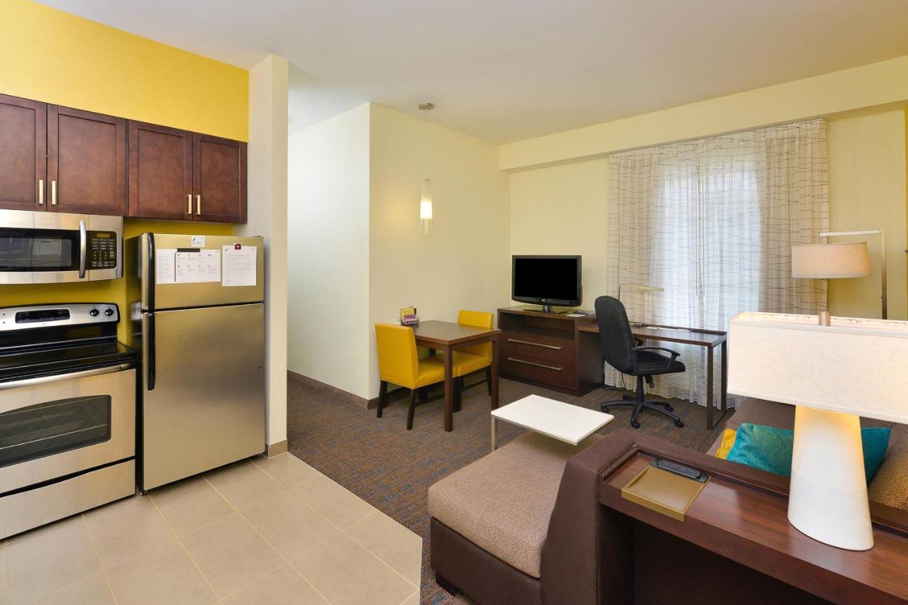 Residence Inn By Marriott Champaign Exteriör bild