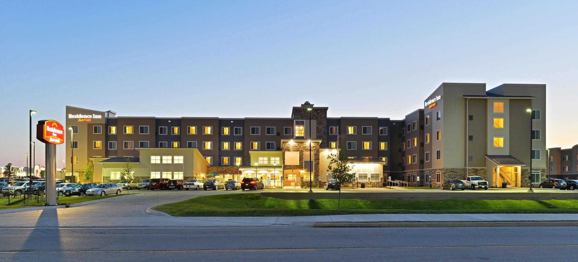 Residence Inn By Marriott Champaign Exteriör bild