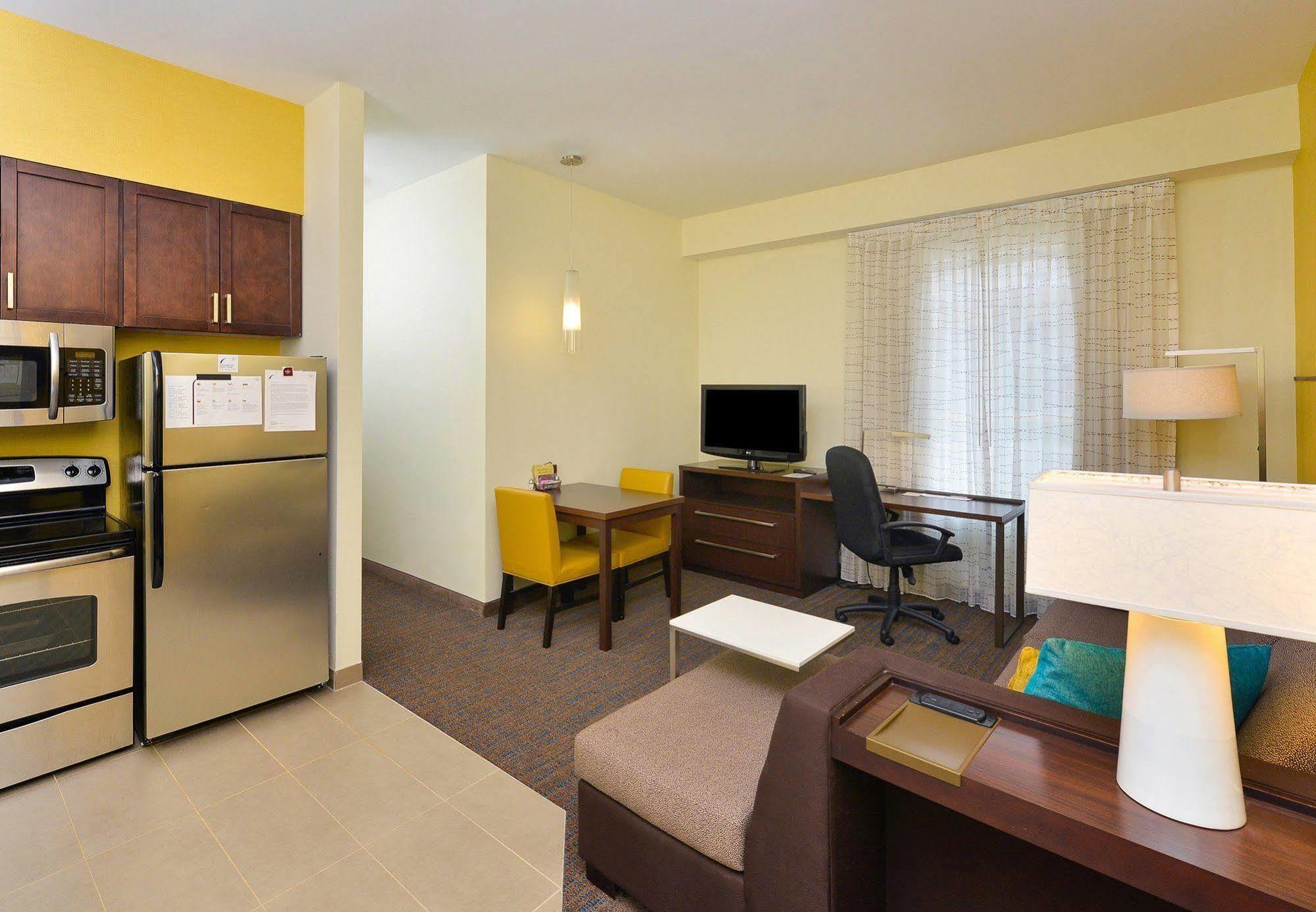 Residence Inn By Marriott Champaign Exteriör bild